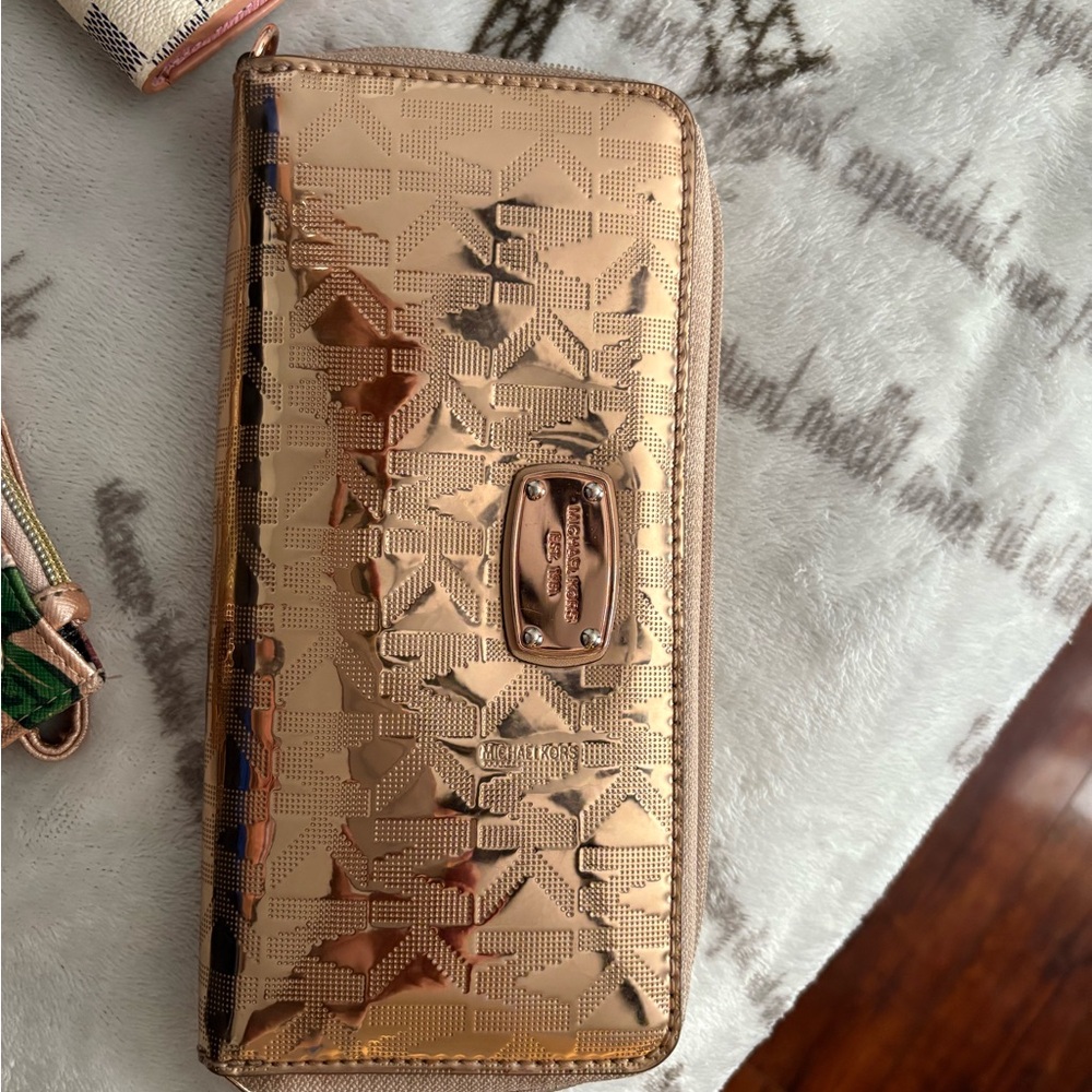 Michael Kors Metallic Gold Wallet
